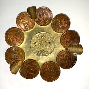 Vtg Aztec Mayan Calendar Ashtray with Centavos 1966, 1967 and 1970 coins